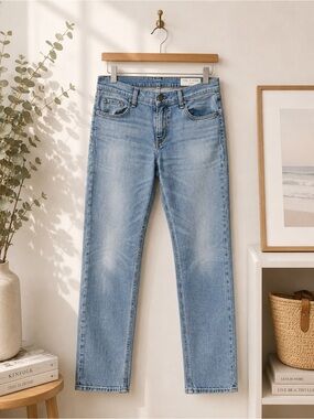 Rag & Bone Slim Fit Tomboy Jeans Light Wash Denim Size 28 Designer Jeans